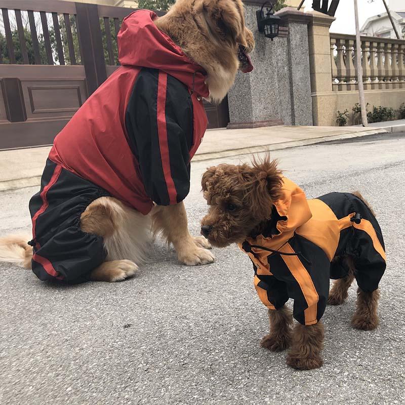 Capa de chuva impermeável para cães em tecido Oxford com pernas e capuz