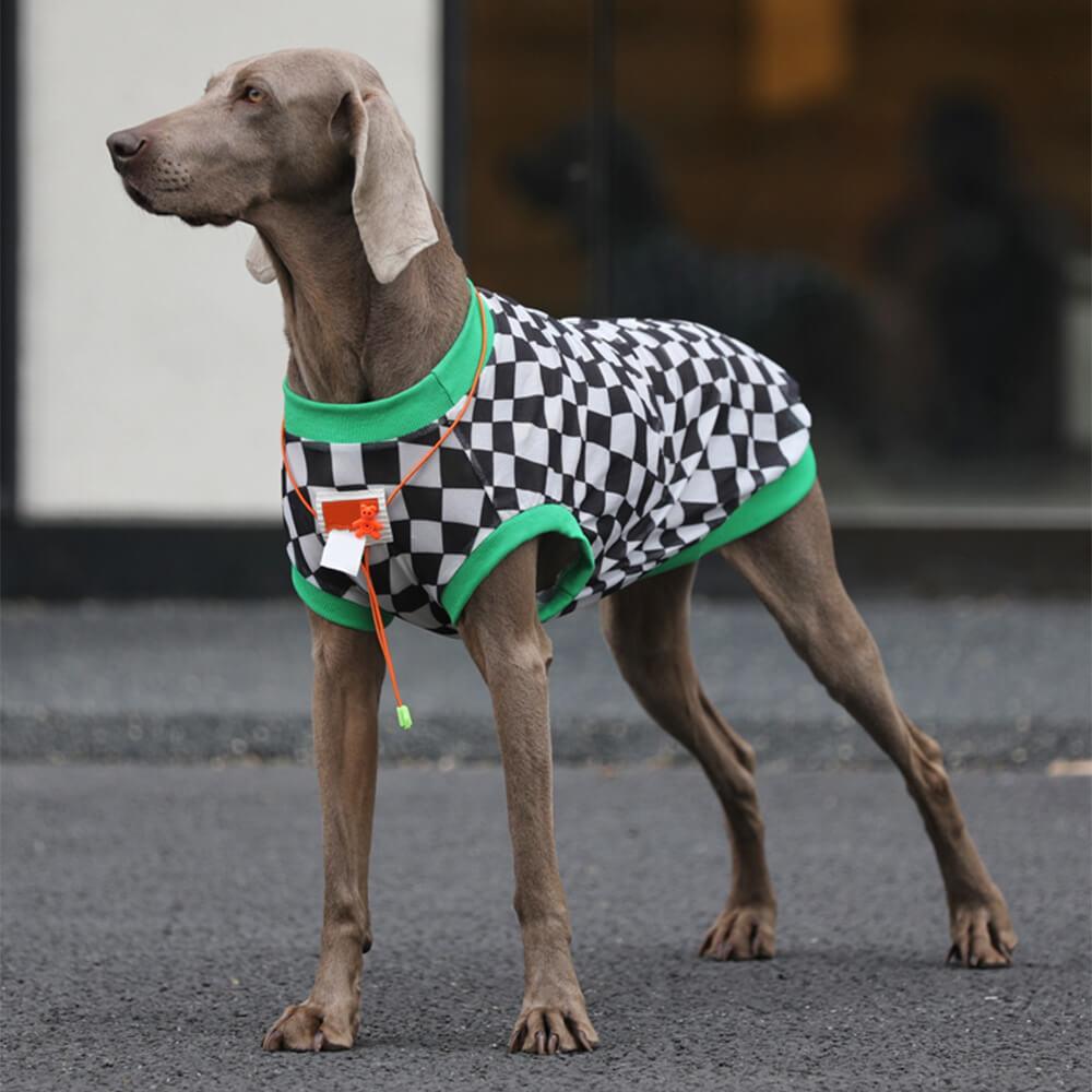 Colete de malha respirável xadrez estilo chique para cães